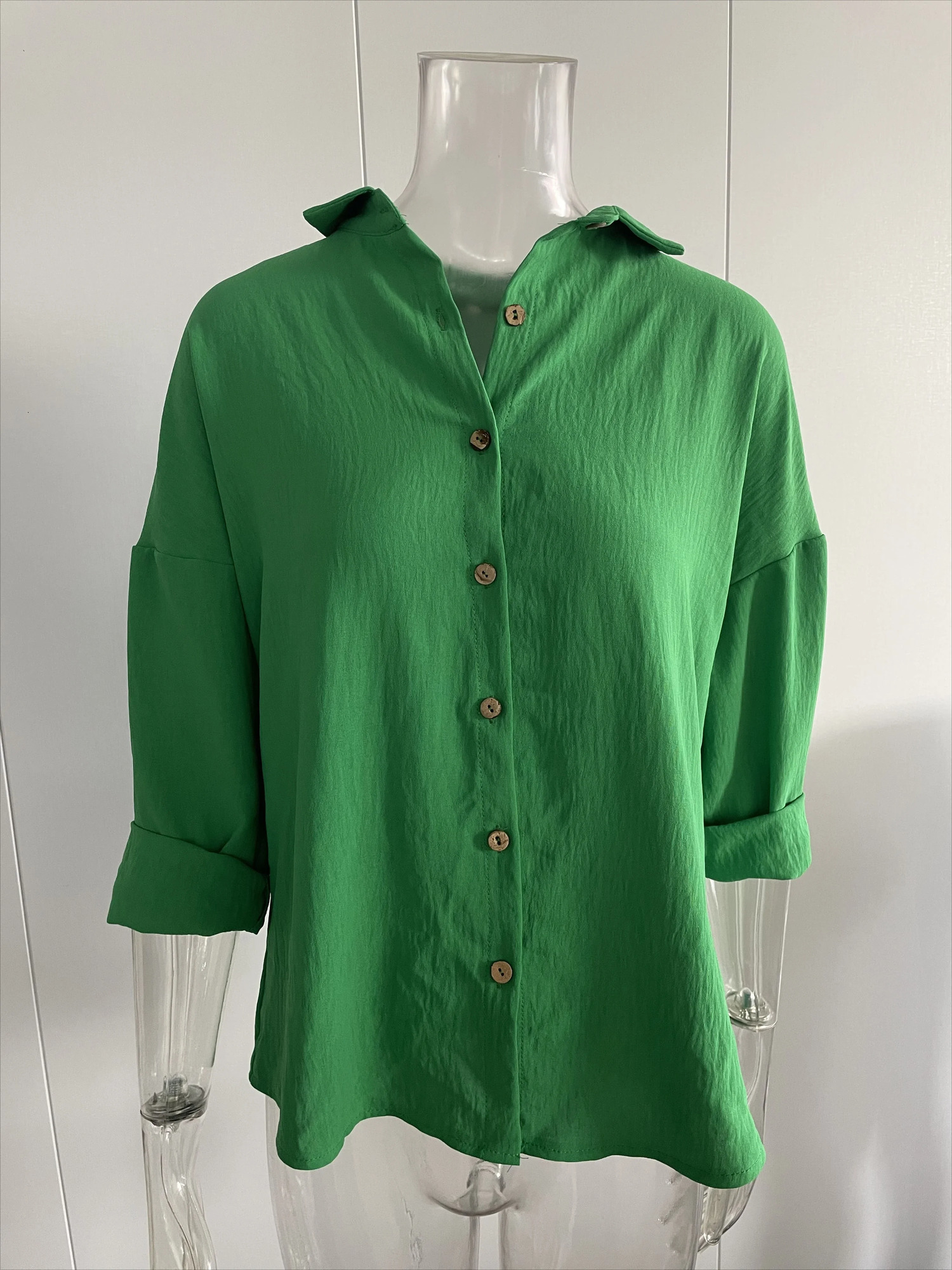 Womens Cotton Linen Casual Single-Breasted Pleated Lapel Shirt V Neck Button Shirt Loose Comfy Solid Retro Roll-up Sleeve Top 250708