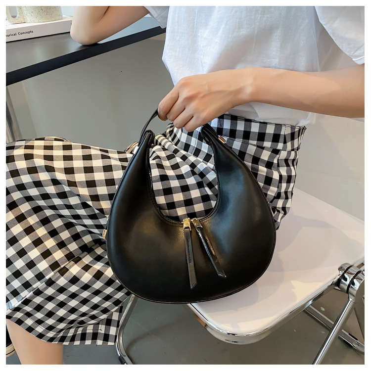 Free Shipping Designer Bag 2025 Retro Luxury Bag Handbag For Women Chain Small Bag Single Shoulder Baguette Underarm Bag Textured Elegant Women's