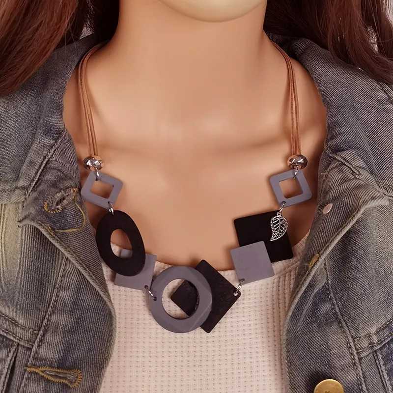 Geetric Wood Accory Wens Bib Necklace Vintage Ethnic Statement Pendants Necklaces for Wen Daily Wear Fashion Jewelry W250712
