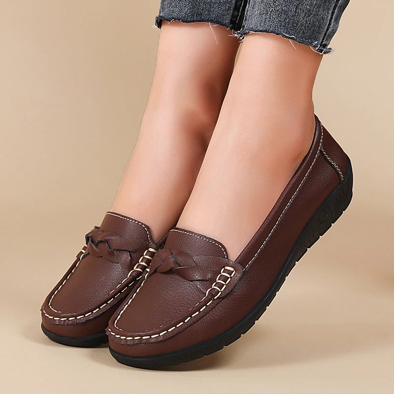 Women Flats Wedge Leather Fashion Comfortable Shoes Women Slip On Nurse Shoes Moccasins Outdoor Plus Size Tenis Feminino 250707