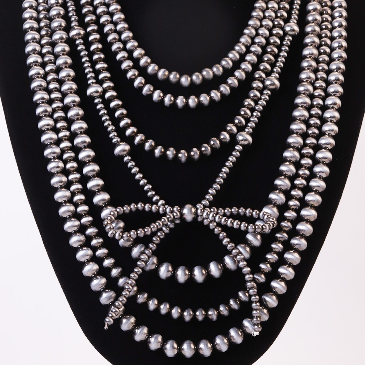Luxury Jewelry Designer Jewelry Fashion Retro Western Cowboy Round Bead Chain DIY Necklace Multi-specification Pendant CCB Beaded Butterfly Sweater Ne