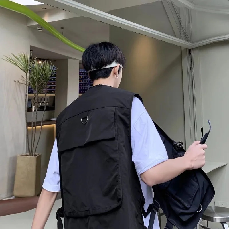 2025 mens summer handsome and thin multi-pocket tooling vest 250710