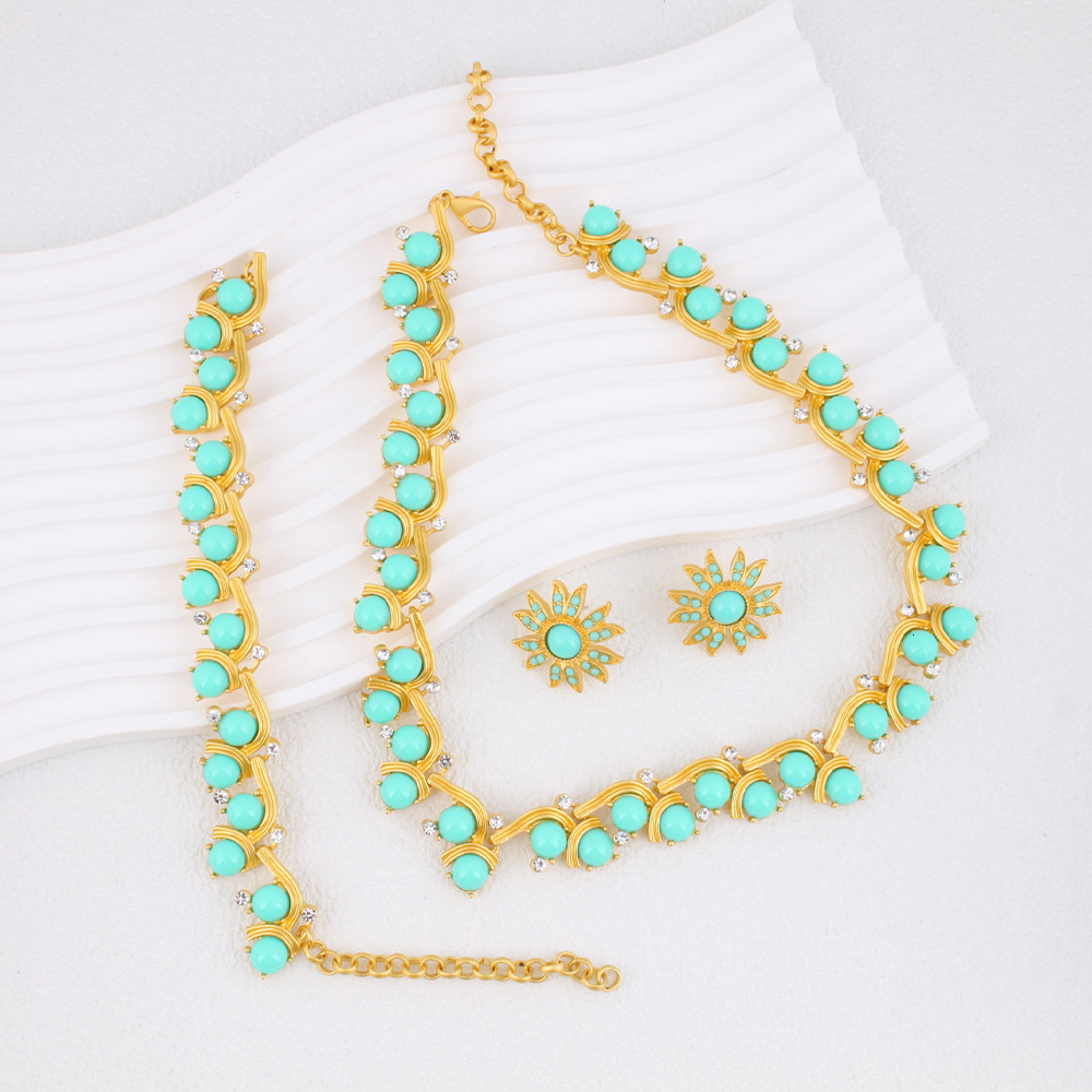 Luxury Jewelry Designer Jewelry Vintage Blue Flower Earrings Retro Effect Heavy Craft Necklace Blue Crystal Set Collarbone Chain For Women