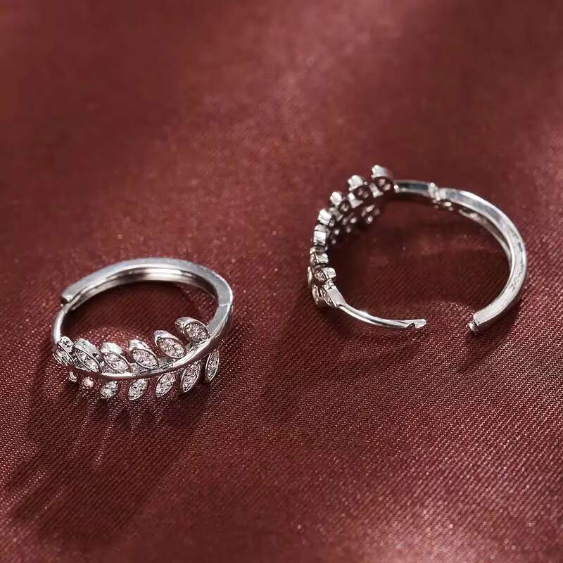 Simple Trendy Leaf Design Olive Silver Plated Small Earrings for Women Cubic Zirconia Hot-Sale Trendy Jewelry Earrings