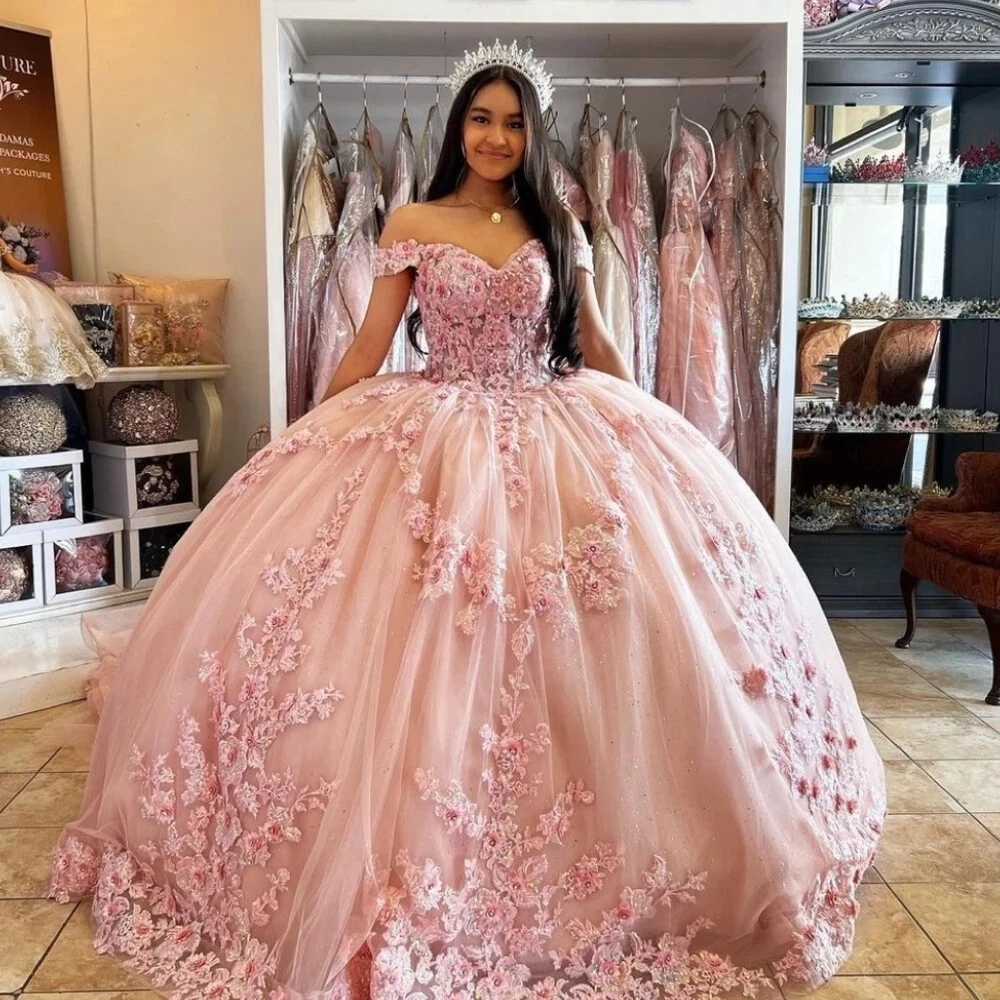 Light Pink Princess Quinceanera Dresses Floral Lace Appliques Off Shoulder Party Prom Ball Gown Swepe Train Chic Sweet 15 16 Dress Lace Appliques
