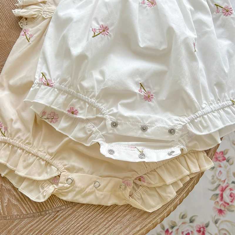 Newborn Baby Girls Jumpsuit Flying Sleeve Cotton Flower Embroidery Toddler Baby Girl Bodysuits Baby Girls Summer Clothes Z250712