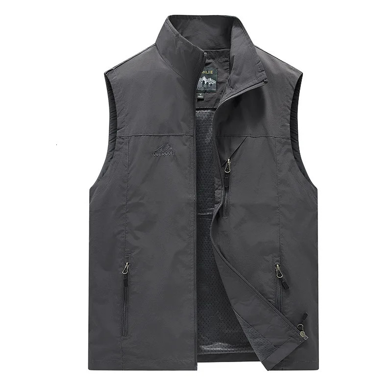 FGKKS Spring Men Waistcoat Outdoor Leisure Solid Color Vest Young Middleaged Pography Fishing Casual Jacket Male 250707