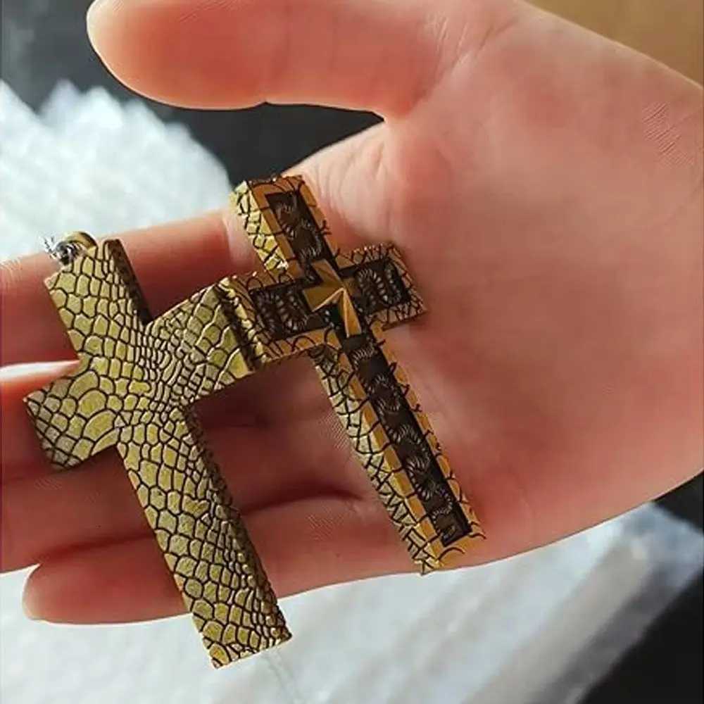 With Secret Compartment Cross Pendant Necklace Openable Stainless Steel Chain Pendant Necklace Vintage 3D Printed Charm Jewelry W250712