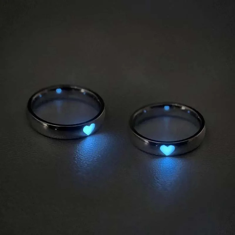 Fashion Blue Love Heart Luminous Ring for Women Men Retro Glow In Dark Silver Color Adjustable Couple Finger Rings Jewelry Gift 250704