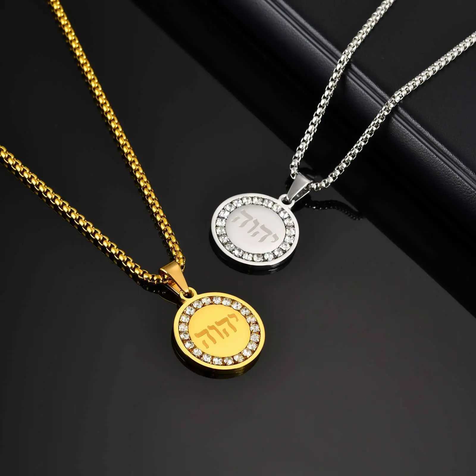 Mens Hebrew Round Necklace with Zircon Non-Fade Stainless Steel Pendant Necklace Hebrew Jewelry Gifts W250712