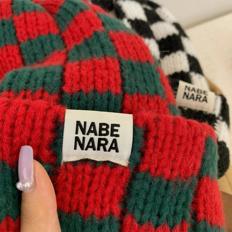 Chessboard Plaid Knit Beanies for Women Winter Korean Ins Niche Big Head Circumference Pullover Hat Japanese Retro Mens Caps 250712