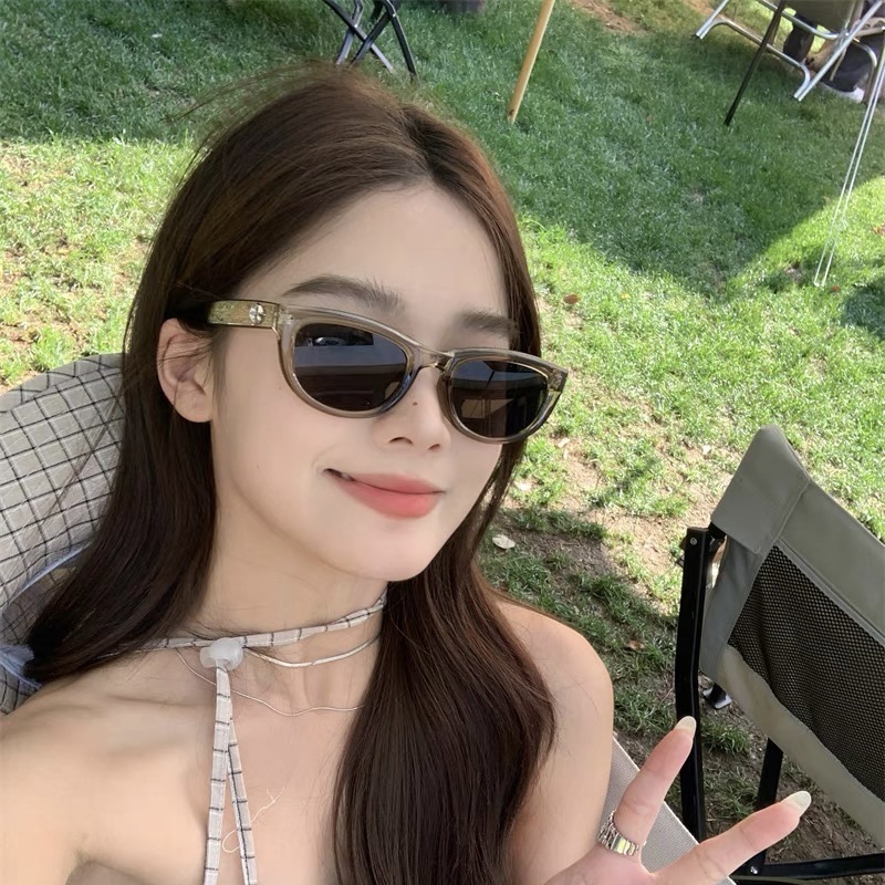 Designer's Luxury Cherry Koko Olive Green Cat Eye Sunglasses For Women, Face Slimming, Styling, Sunshade, Street Photography Sunglasses