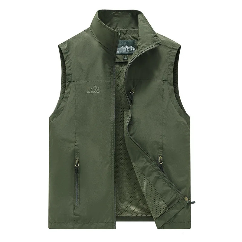 FGKKS Spring Men Waistcoat Outdoor Leisure Solid Color Vest Young Middleaged Pography Fishing Casual Jacket Male 250707
