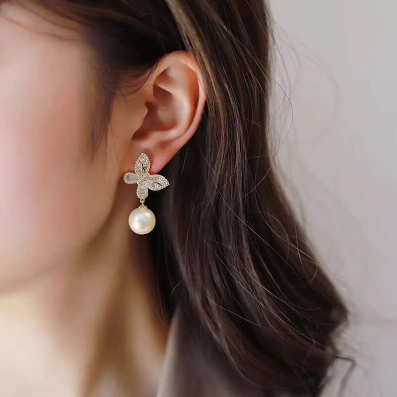 Custom High Quality Butterfly Design Sparkling Zircon Pearl Earrings Women Wedding Silver/Gold Plated CZ Pendant Earrings