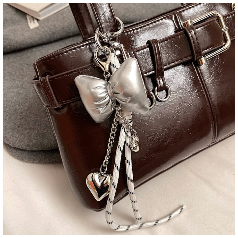 Belt Buckle Design Shoulder Satchels Bag For Women New Luxury Designer Handbags Branded Fashion Casual Totes With Pendant Sac