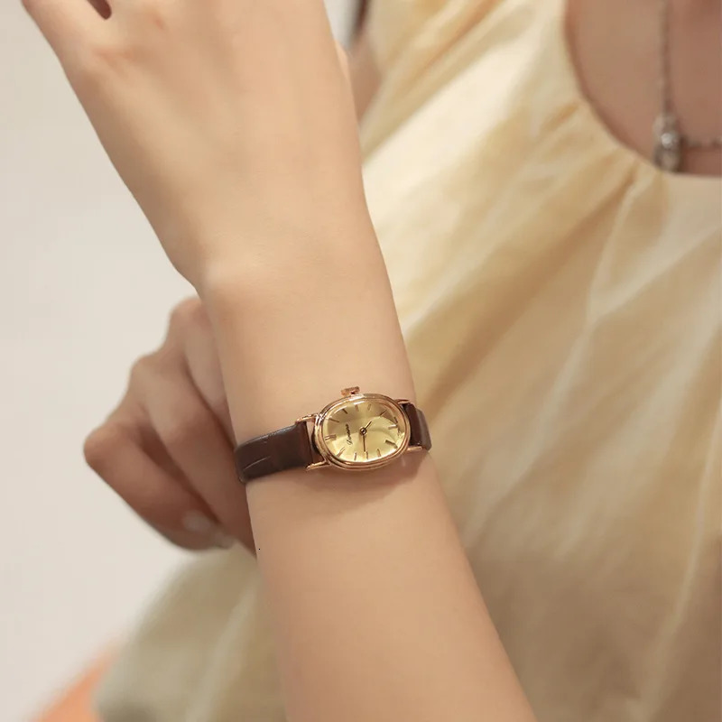 Vintage Women Watch Leather Strap Belt Ladies Watch Suitable For Gifts Women Elegant Casual Watch montre femme luxe Reloj Mujer 250712