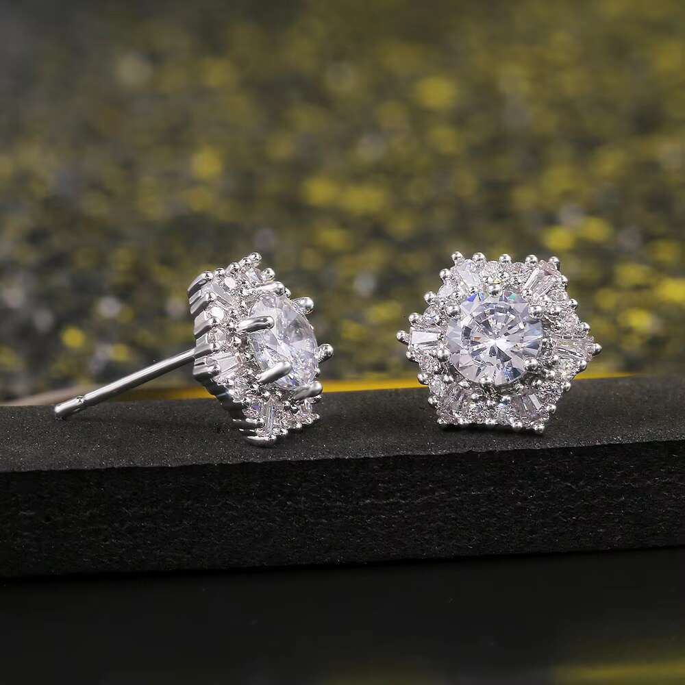 Dainty Party Gifts Zircon Flower Earrings Full Filled Diamonds Cubic Zirconia Snowflake Silver Stud Earrings Women Lovely