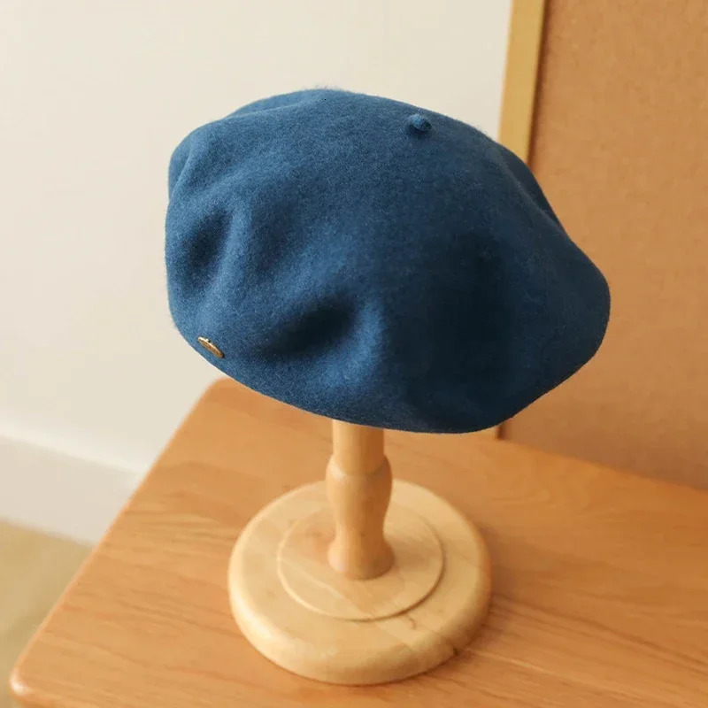 Womens Winter High Quality Wool Beret Metal Copper Buckle Solid Color Painter Hat Satin Embroidery Vintage Beanie Hat 250712