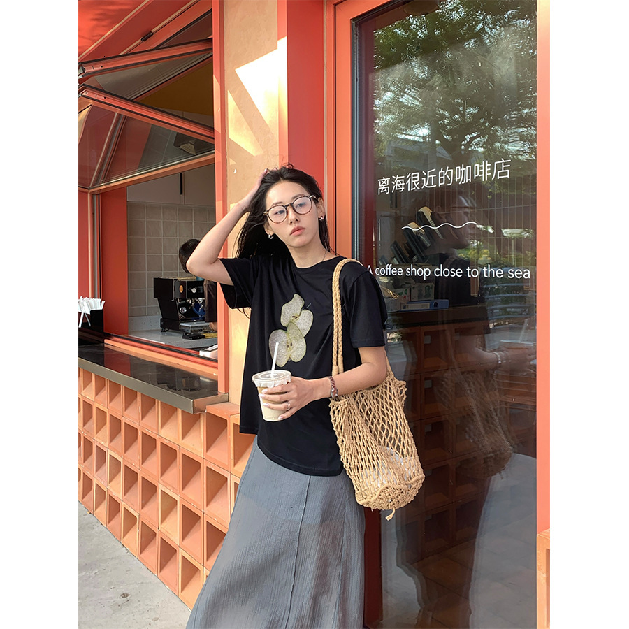 New Women's Top Yellow Zheng Korean Summer Fun Personality Short Sleeve T-shirt with Simple Apple Print Pattern and Off Shoulder Design shirt
