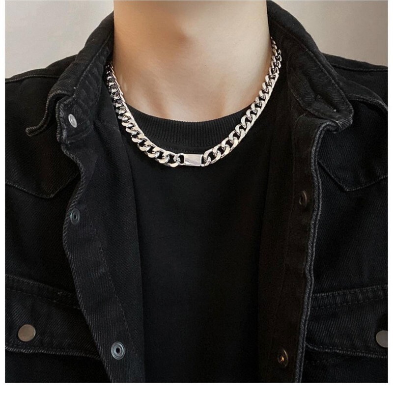 Luxury Jewelry Designer Jewelry European And American Style Simple Trendy Unisex Necklace Men Women Smooth Titanium Steel Clavicle Chain Personality