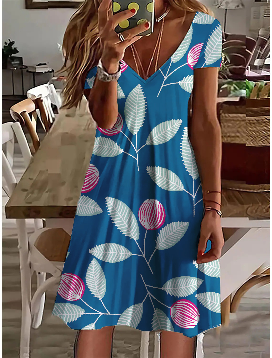 2025 Summer new women's dress, summer new casual V-neck loose print fashionable short sleeved dress, new designer dress