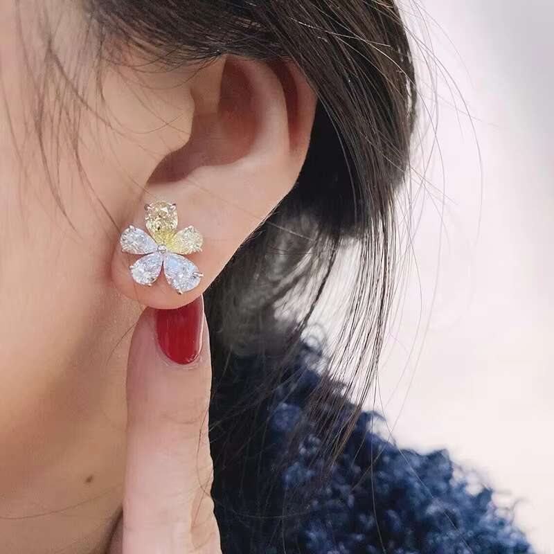 Fashion Flowers Design White/Yellow Crystal Cubic Zirconia Earrings for Trendy Wedding Silver Plated Stud Earrings Women