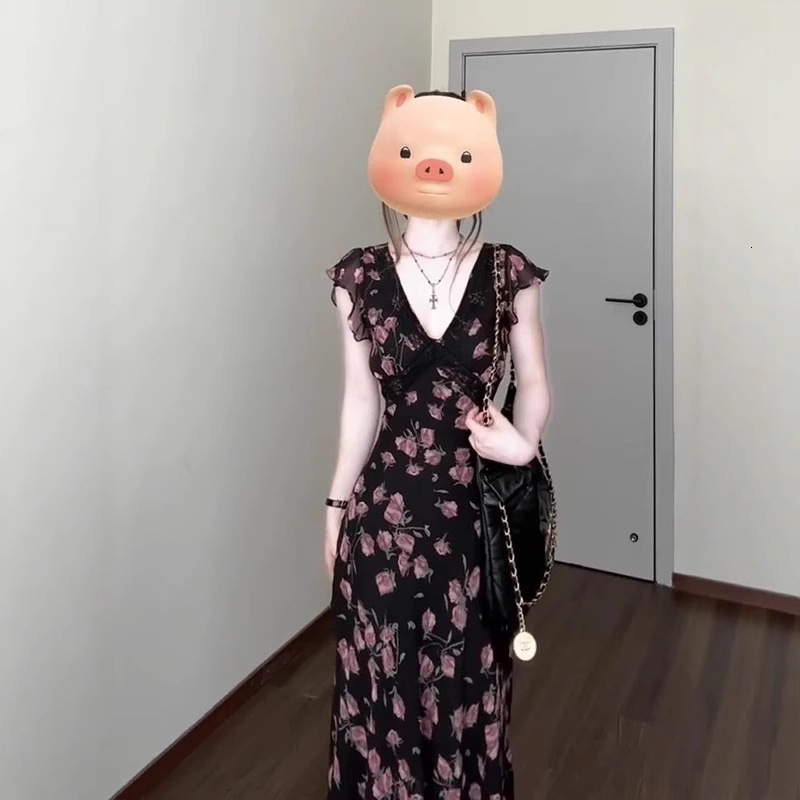 2025 Summer New Women's Skirt Black V Fashion Collar Rose Dress Summer New Elegant Waist Lace Sleeve Chiffon Long Dress Luxury Style Designer Dre