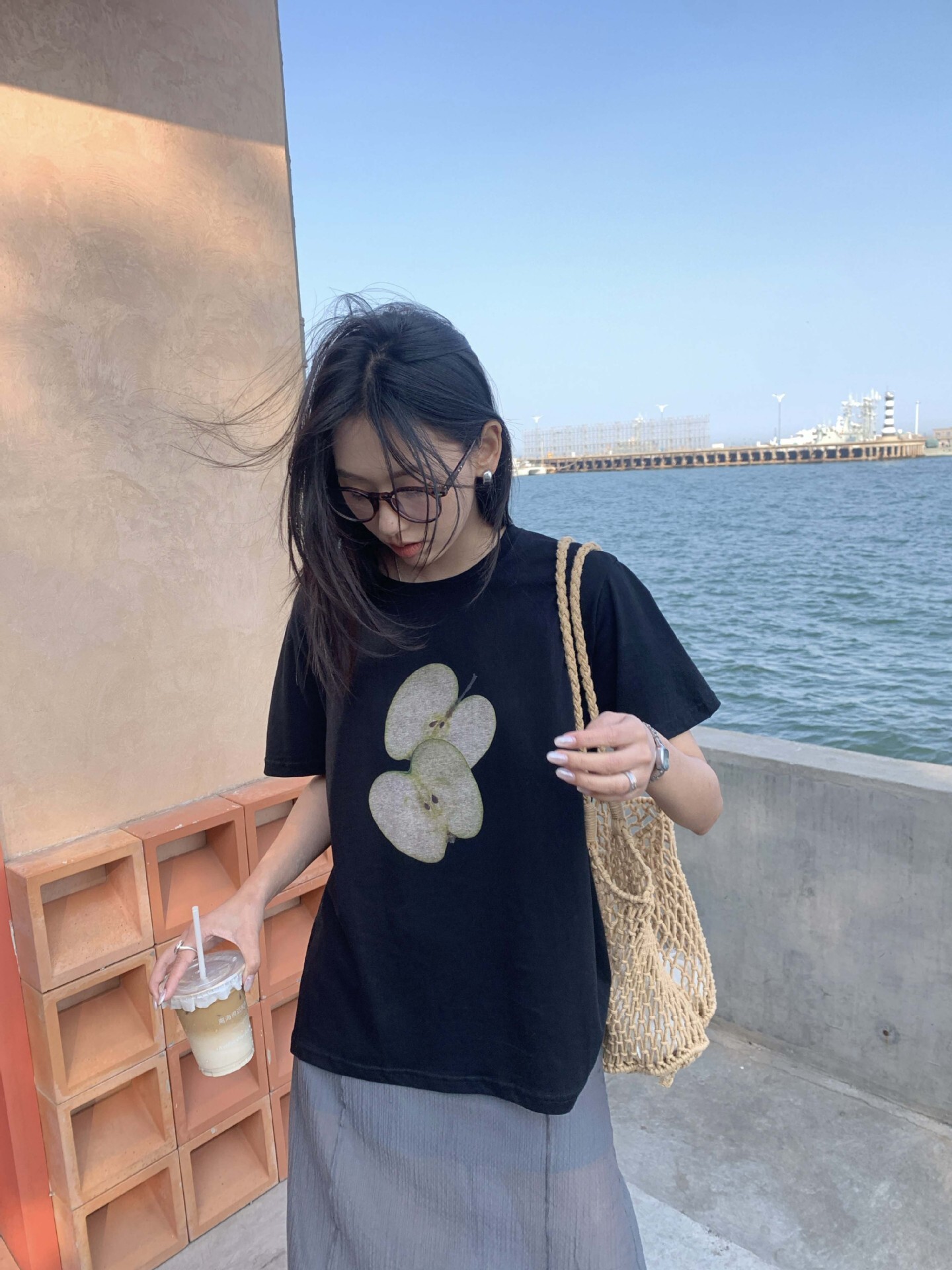 New Women's Top Yellow Zheng Korean Summer Fun Personality Short Sleeve T-shirt with Simple Apple Print Pattern and Off Shoulder Design shirt