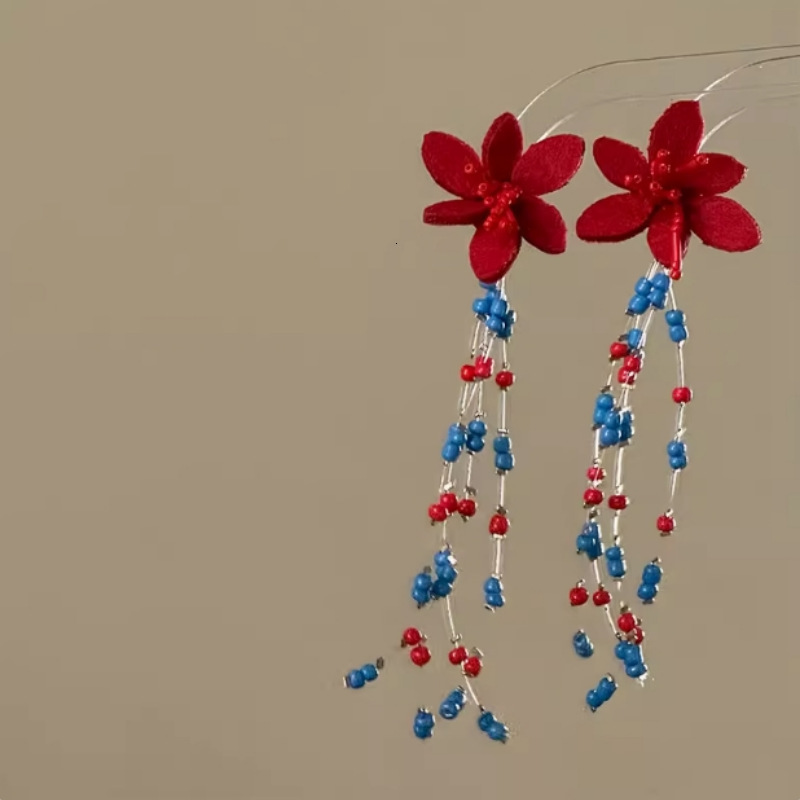 Luxury Jewelry Designer Jewelry Dopamine Flower Bead Necklace Beach Vacation Style Fresh Sweet Collarbone Chain Niche High-end Neck Chain Wholesale