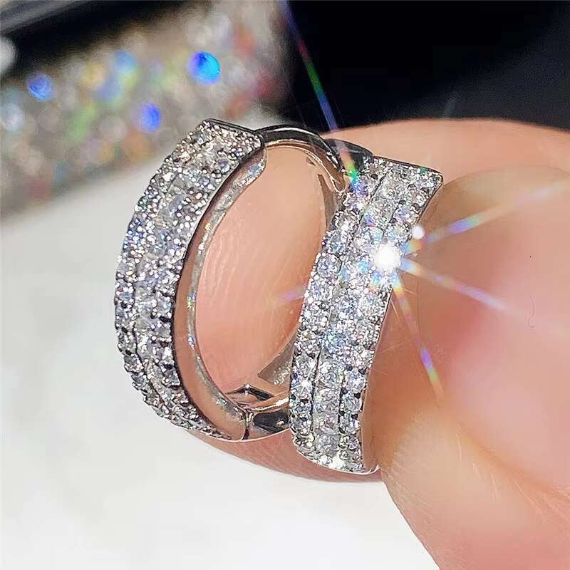 High Quality Silver Color Hoop Earrings Women Micro Paved CZ Stone Fashion Versatile Girls Circle Earrings Trendy Jewelry