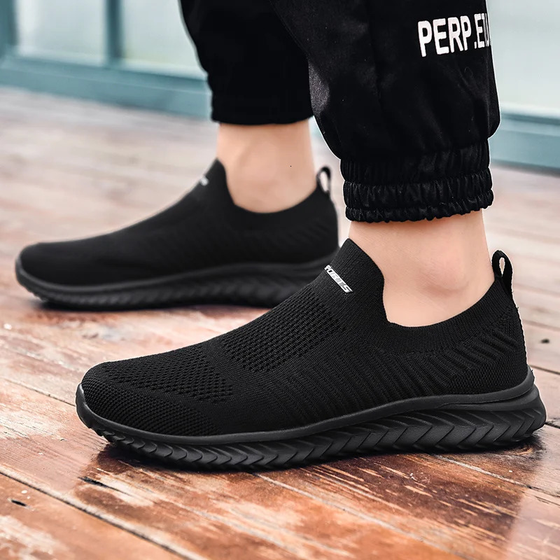 Superlight Men Running Shoes Breathable Woman Sports Shoes Soft Flats Sneakers Fashion Couple Casual Walking Shoes Large Size 250707