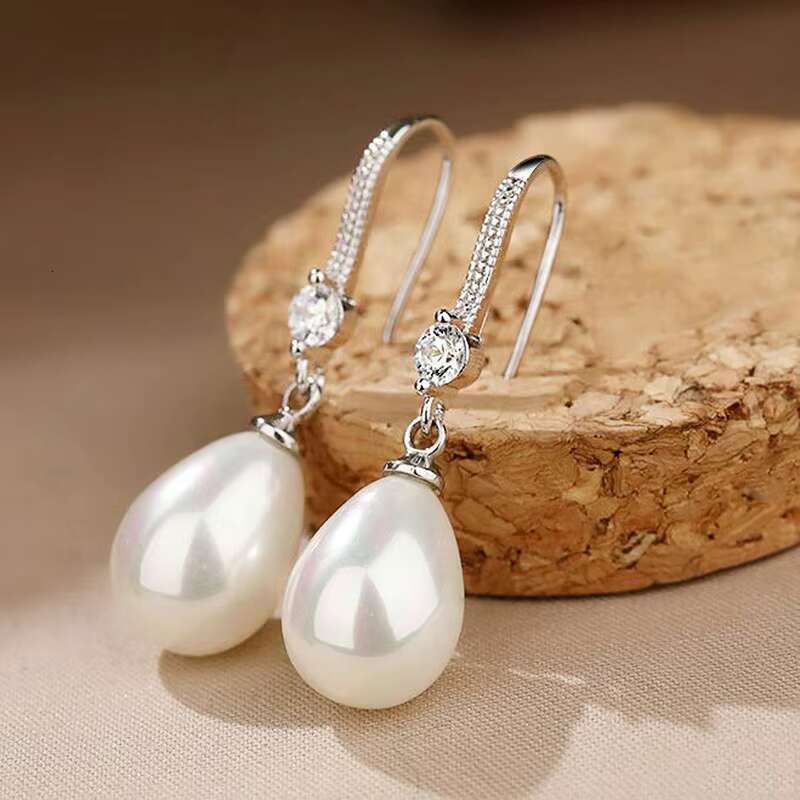 Hot Selling Exquisite Creative French Sweet Silver Plating Brass Round Tear Drop Pearl Wedding Bridal Earrings