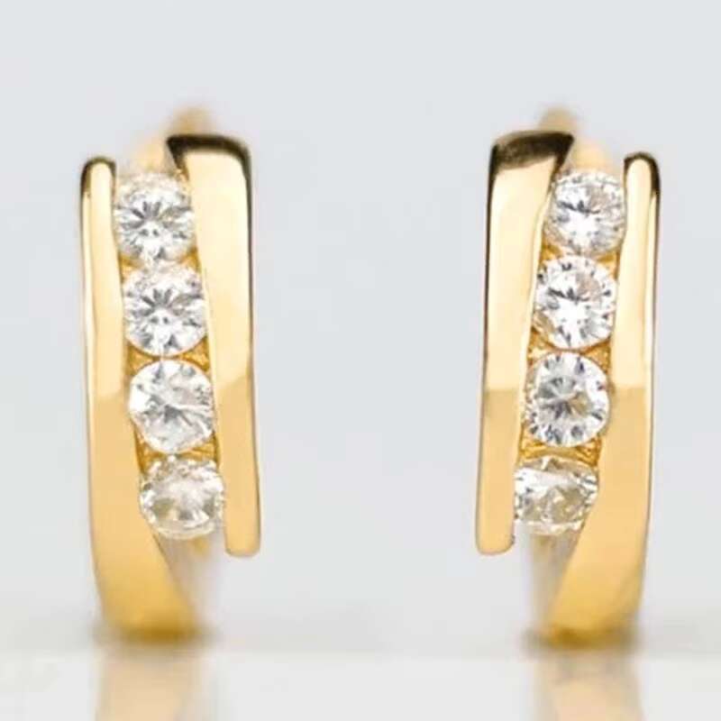 Factory OEM New Gold Plating White Imitated Diamond Earrings for Women Wedding Wholesale Low-key CZ Hoop Earrings Jewelry