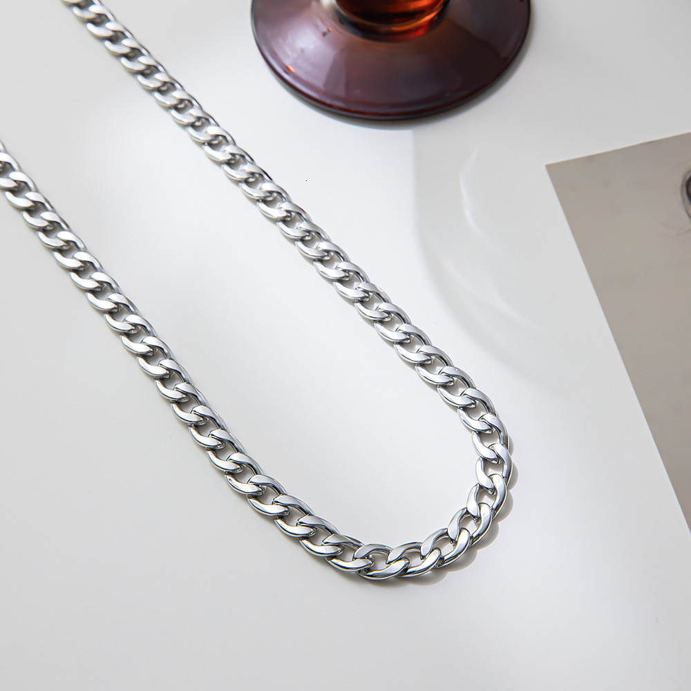 Luxury Jewelry Designer Jewelry European And American Basic Style Versatile Hip-hop Titanium Steel Necklace Niche Temperament Punk Cool Trend Non-fadi