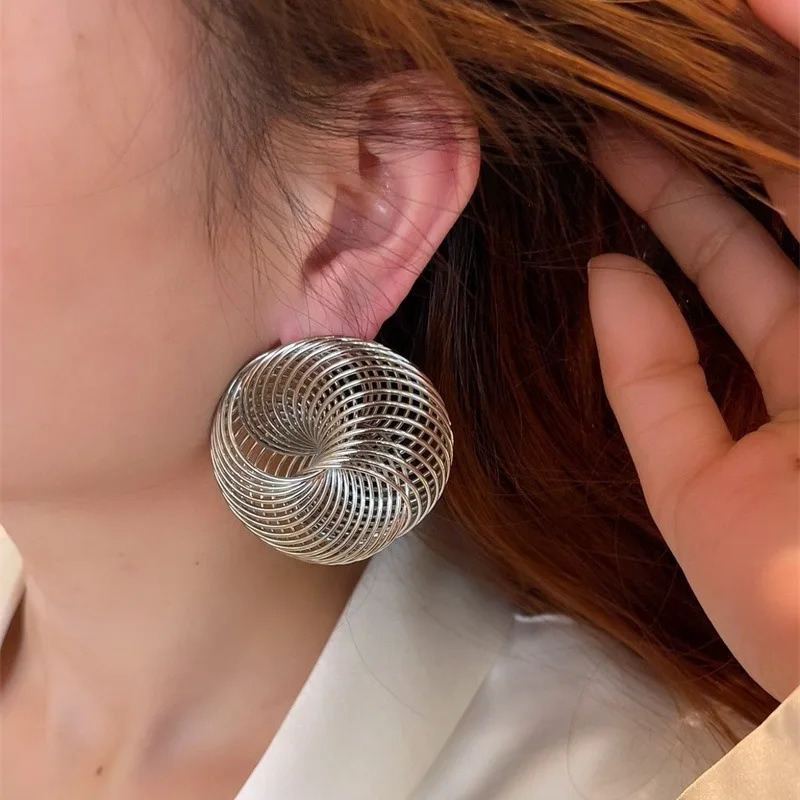 Copper Alloy Filigree Stud Earring Arrival Exaggerated Earring Metal Wire Birds Nest Stud Earring for Women 250711