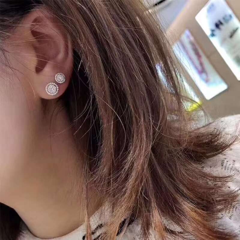 Hot Sale Womens Wedding Earrings for Exquisite Round Imitated Diamond Silver Plated Zircon Stud Earrings Jewelry Women