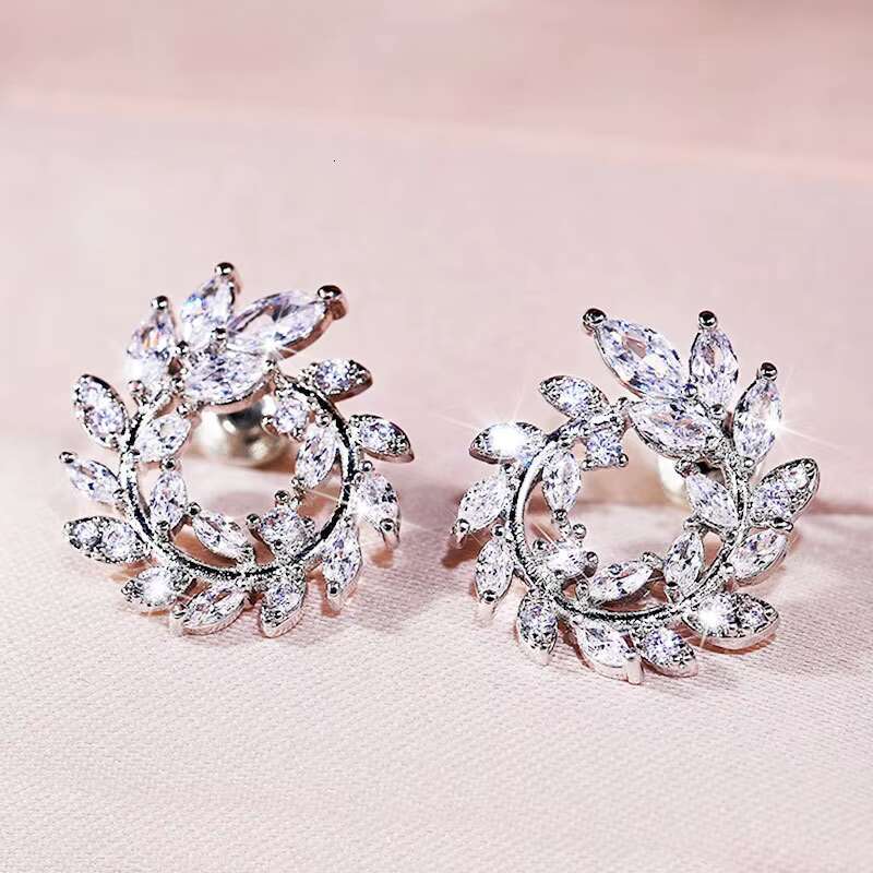 Hot-Sale Fashion Leaf Design Earring for Women White Cubic Zircon Luxury Wedding Engagement Fashion Jewelry Stud Earrings