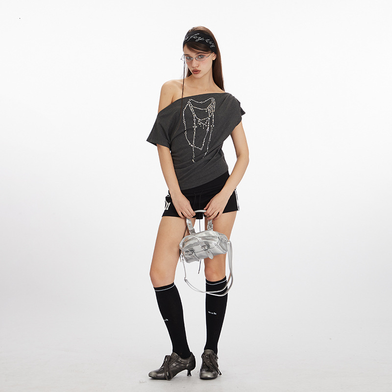 New women's top with split waist design and short sleeved design, slim fit shoulder round neck women's top designer T-shirt