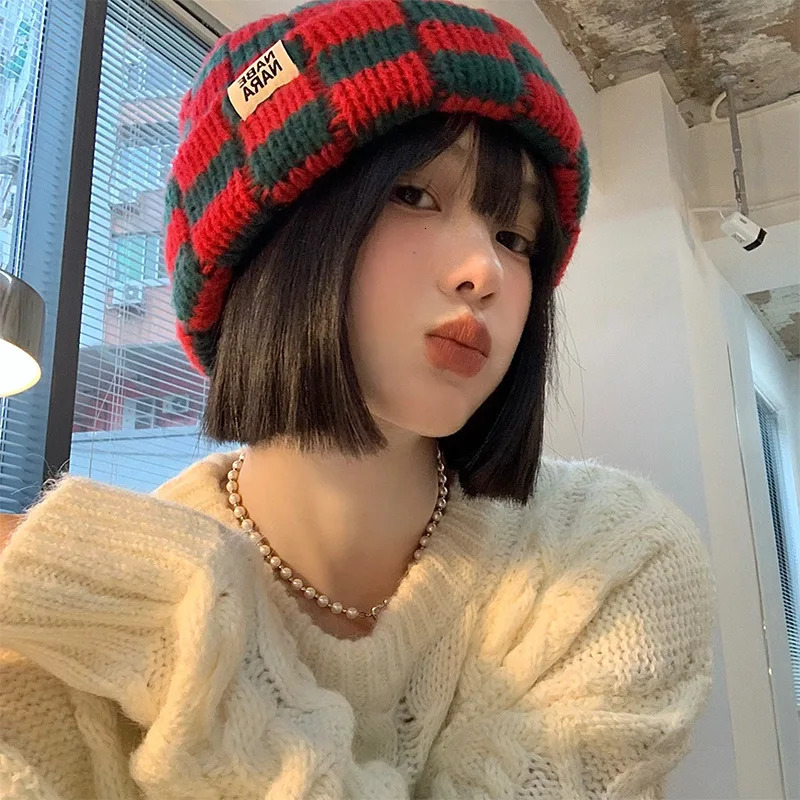 Chessboard Plaid Knit Beanies for Women Winter Korean Ins Niche Big Head Circumference Pullover Hat Japanese Retro Mens Caps 250712