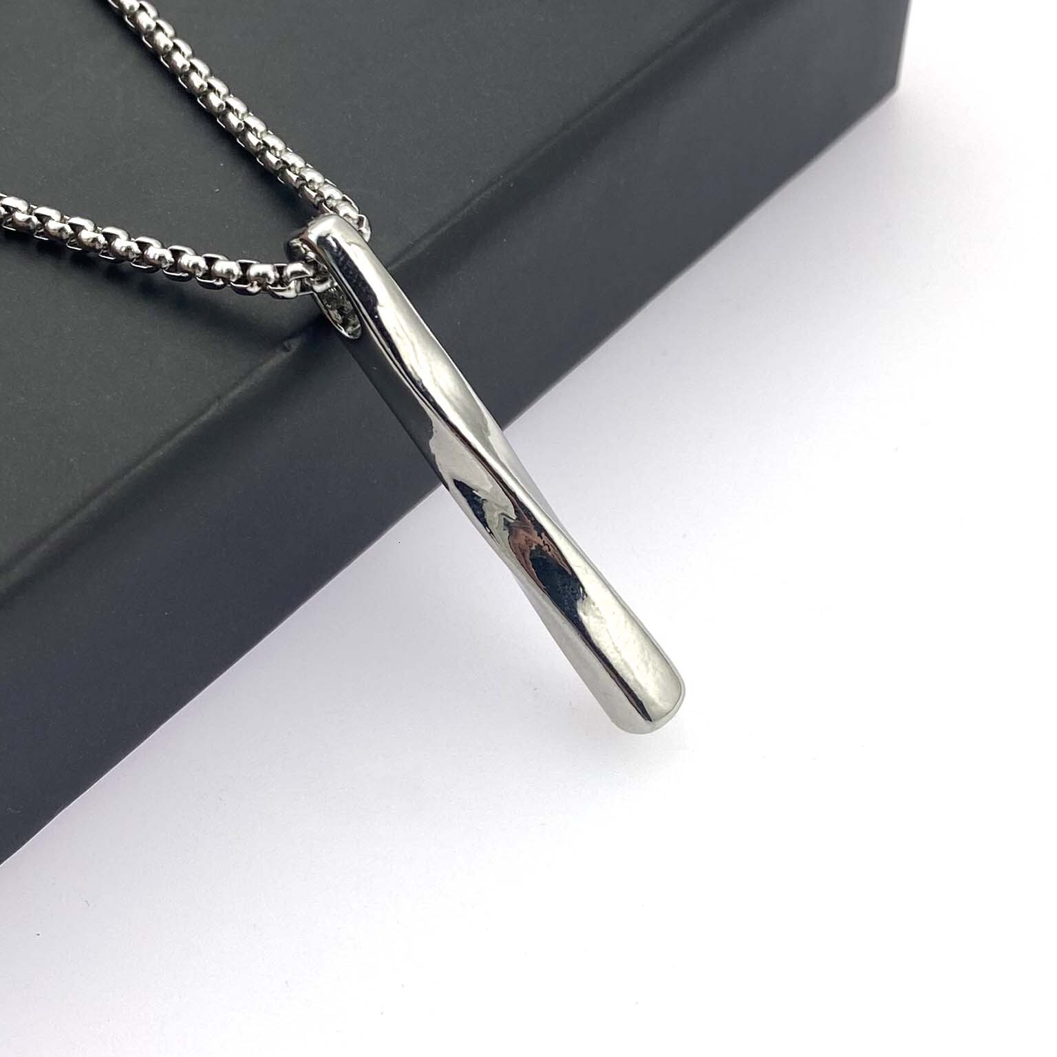 Luxury Jewelry Designer Jewelry Versatile Titanium Steel Chain Hip-hop Necklace For Men Trendy Brand Street Style Unique Twisted Pendant Disco Sweater