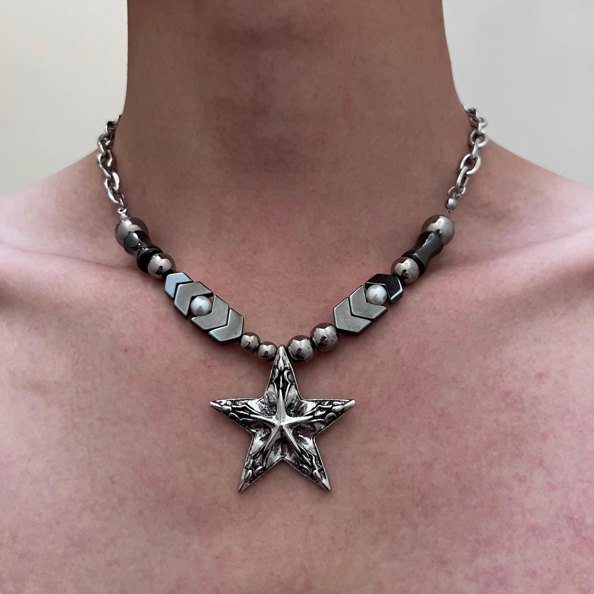 Luxury Jewelry Designer Jewelry Hip Hop Trendy Four-pointed Star Titanium Steel Non-fading Necklace For Men Simple Chain Niche Design Clavicle Chain T