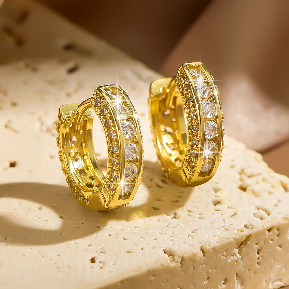 Vintage Hip Hop Round Hoop Earrings for Men Crystal Cubic Zirconia Fashion Versatile Male Jewelry Trend Circle Earring Gift 250708