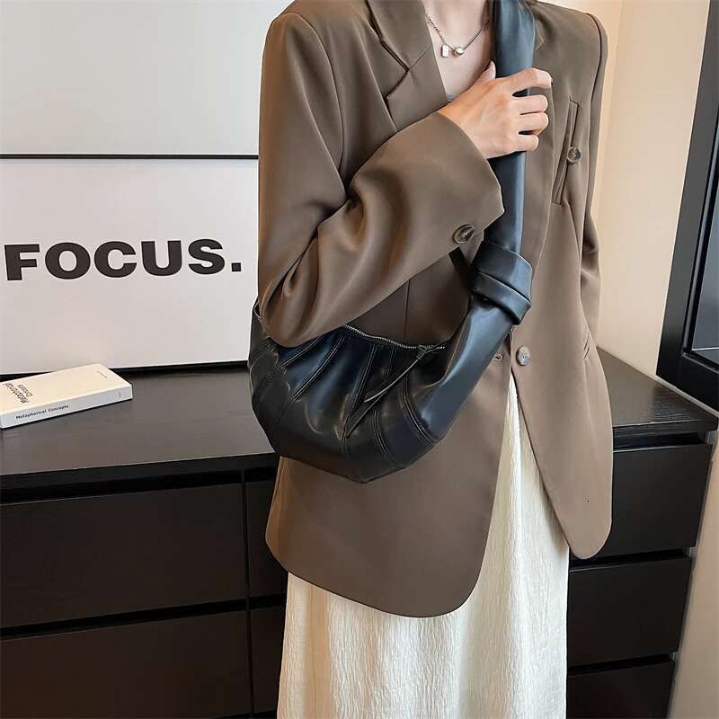 Croissant Shoulder Bags For Women Soft PU Leather Solid Color Crescent Cross Body Bag Latest Designer Handbags
