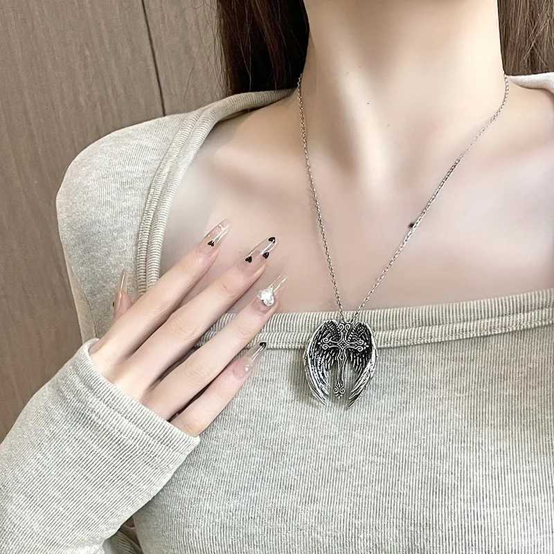 Vintage Silver Angel Wings Cross Pendant Necklace for Men Wen Guardian Angel T Shirt Sweater Necklace Jewelry Accessories Gift W250712