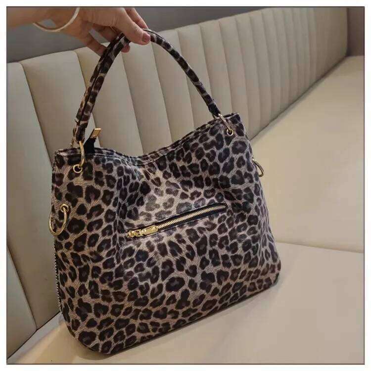 Soft Leather Women Handbags 2024 New Casual Large Capacity Dias Tote Bag Popular Leopard Print Single Shoulder Commuter Bags
