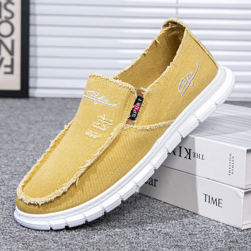 Mens Washed Canvas Shoes Anti Slip and Wear-resistant Driving Shoes Loafers 250708