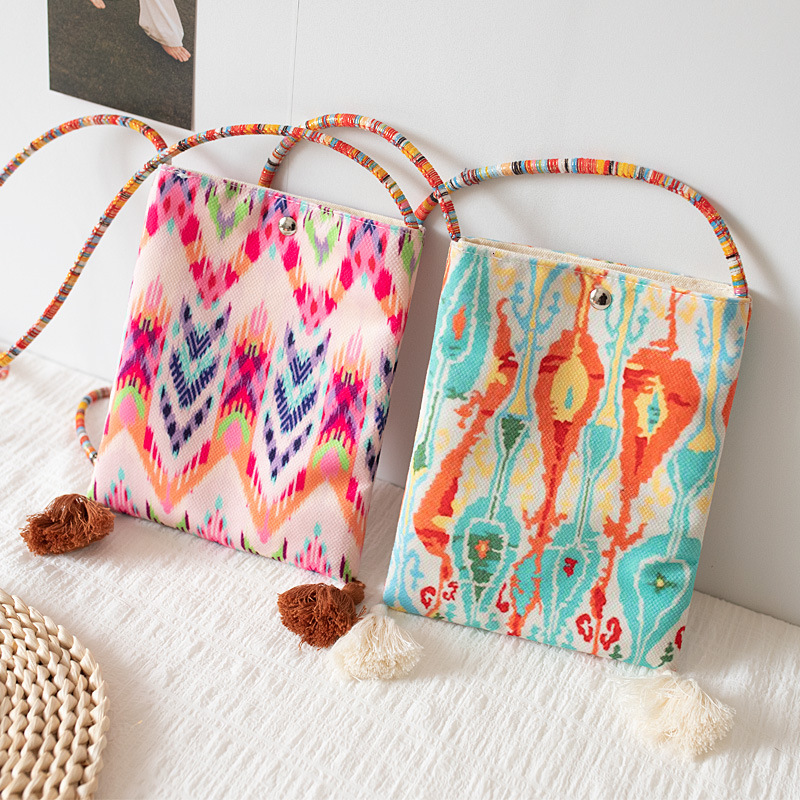 2025 Spring/summer Xinjiang New Ethnic Style Art Ethnic Style Mobile Bag Personalized Handmade Small Square Bag