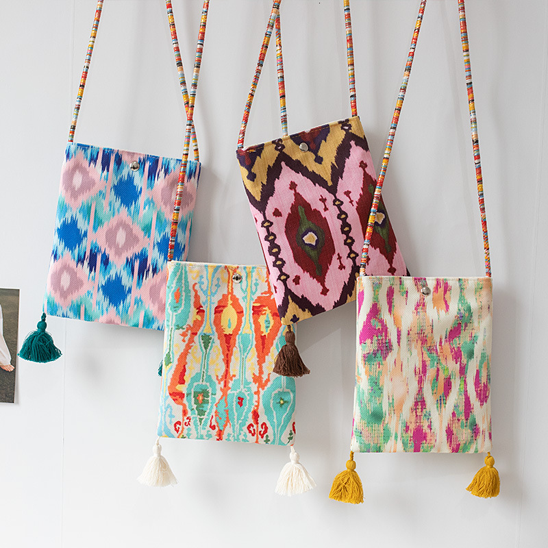 2025 Spring/summer Xinjiang New Ethnic Style Art Ethnic Style Mobile Bag Personalized Handmade Small Square Bag
