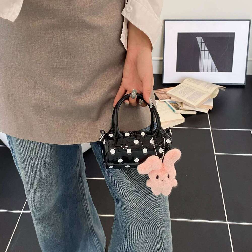 2025 New Cute Polka Dot Hand-Held Cylinder Fashionable High-End Shoulder Niche Design Commuting Crossbody Boston Bag