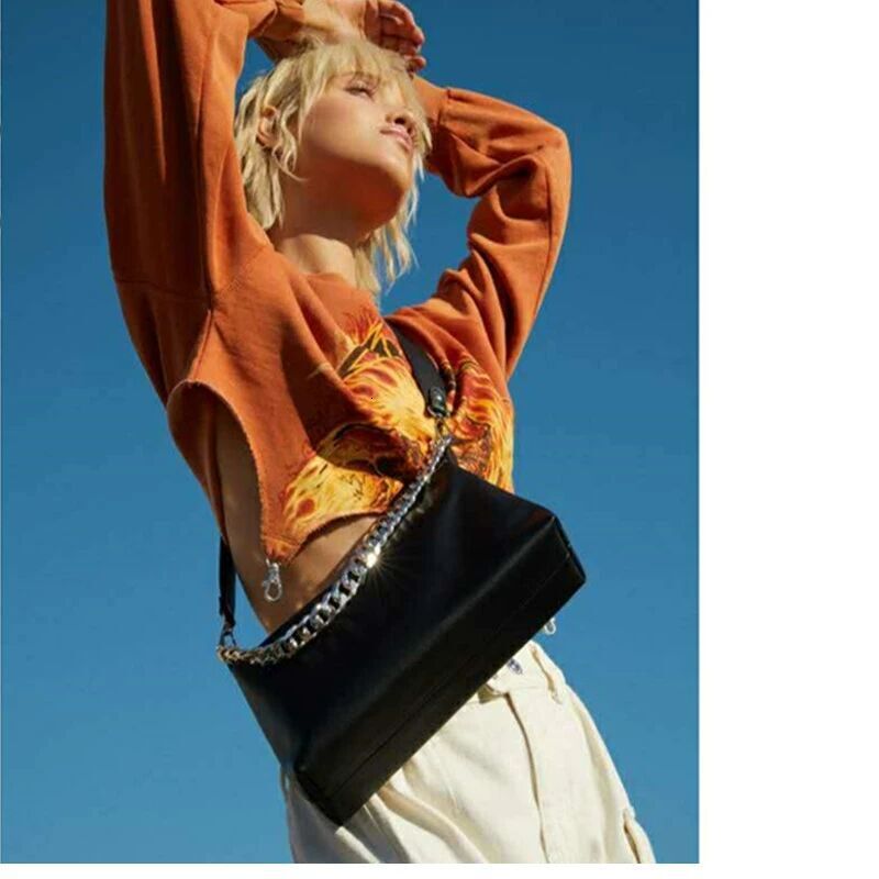 Free Shipping Designer Bag 2025 New Underarm Bag French Niche Baguette Bag For Women Luxury Bag Simple Handheld Trendy Chain Shoulder Crossbody Bag